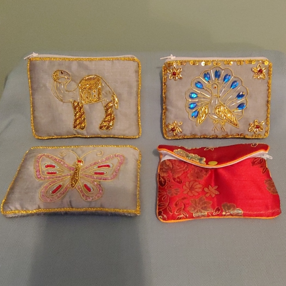🐪 Four Tiny Little Bags! - Picture 1 of 7